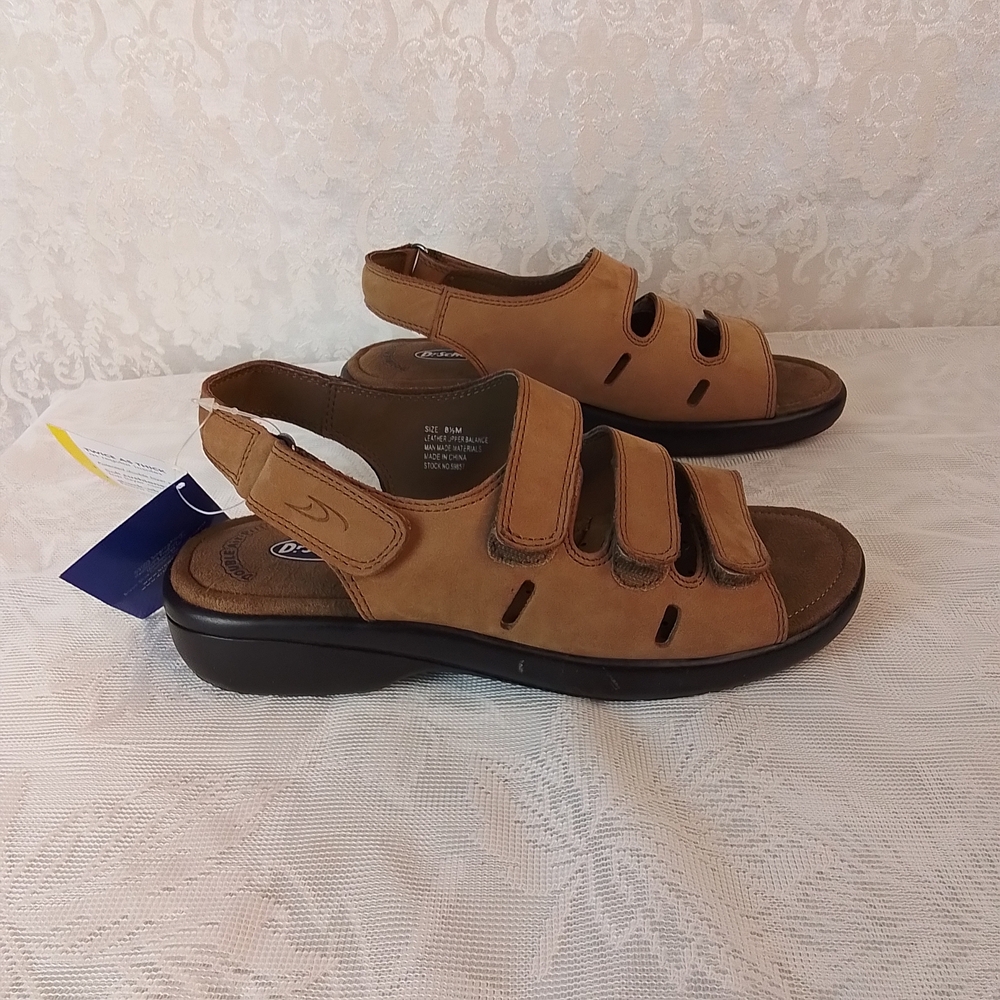 Dr. Scholl's tan 3  strap leather adjustable air pillo sandals New with tags 8.5